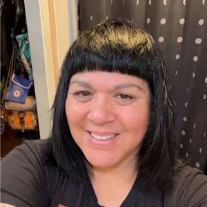 Meet your Posher, Angie